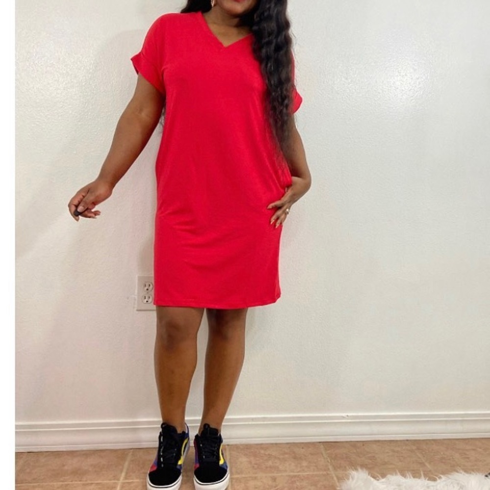 Red pocket dress